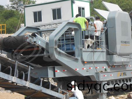 移(yi)动颚式破碎站